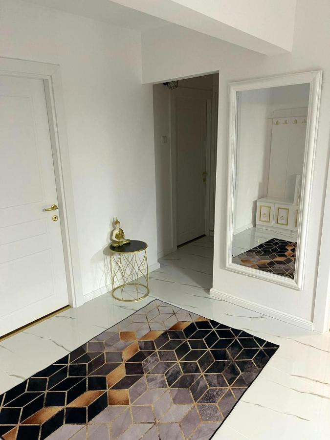 オラデアCarla'S Apartamentアパートメント エクステリア 写真
